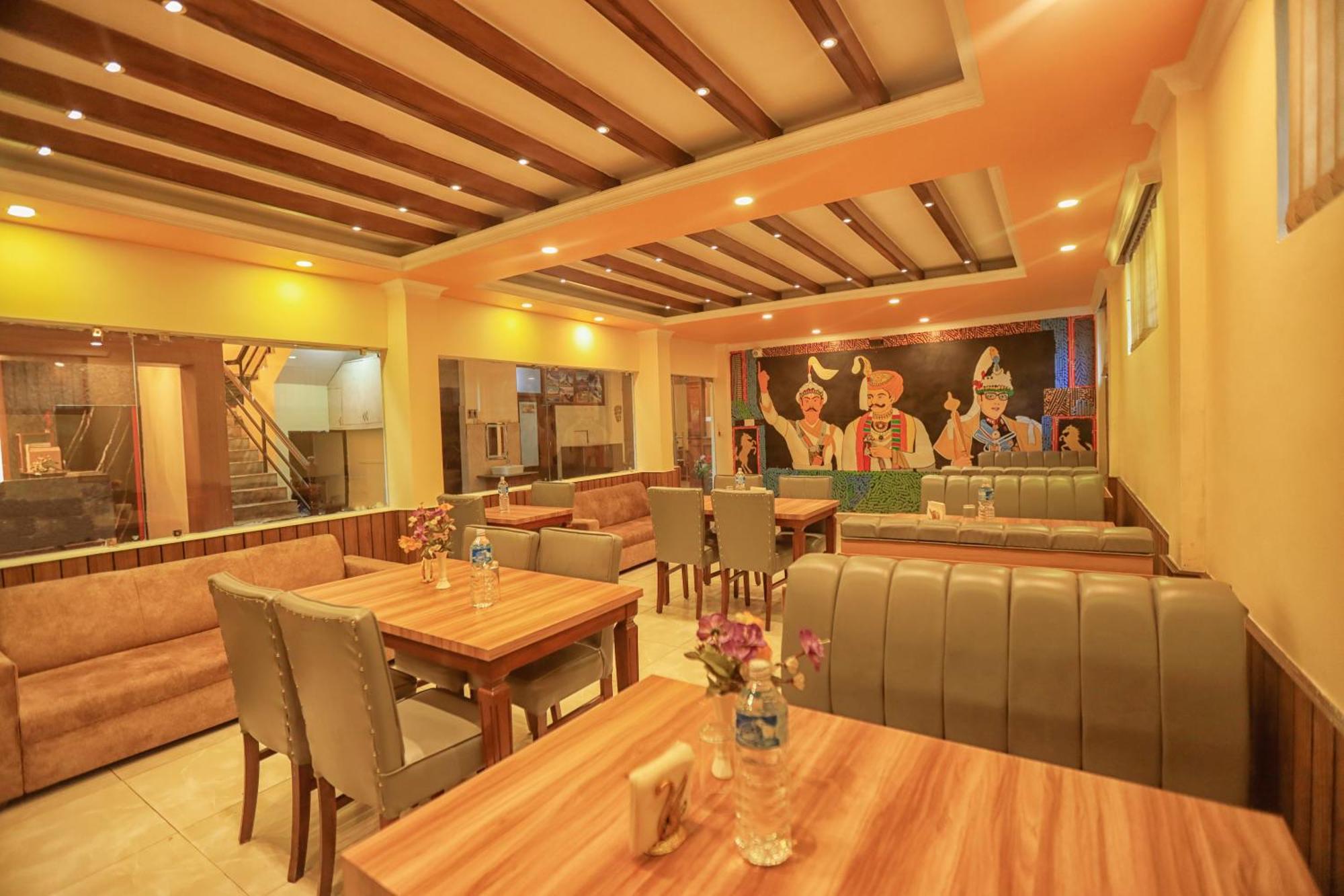 Royal Kings Hotel Kathmandu Ngoại thất bức ảnh