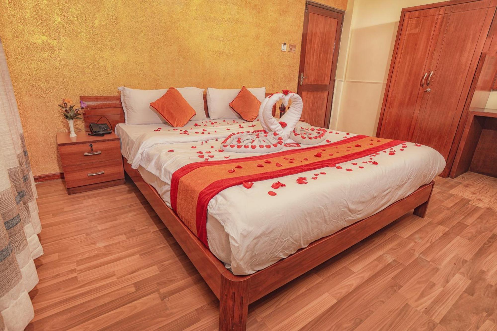 Royal Kings Hotel Kathmandu Ngoại thất bức ảnh